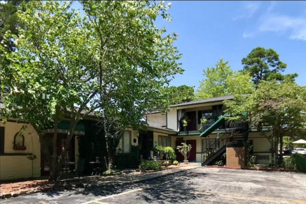 Suite Dreams 101 - Tradewinds Eureka Springs Bagian luar foto