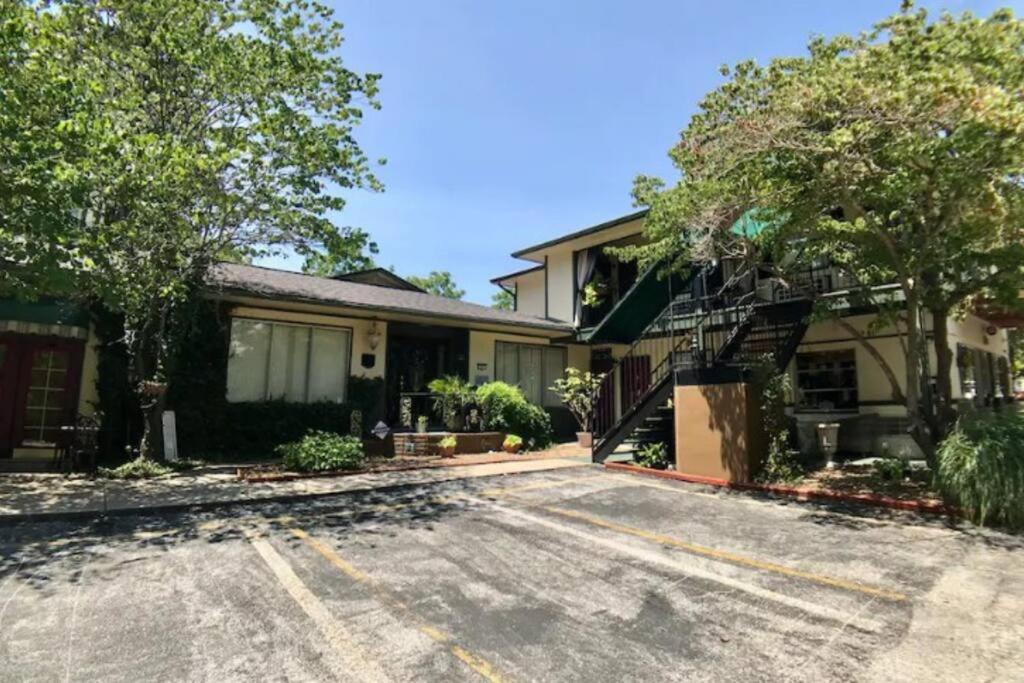 Suite Dreams 101 - Tradewinds Eureka Springs Bagian luar foto