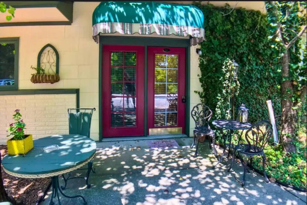 Suite Dreams 101 - Tradewinds Eureka Springs Bagian luar foto